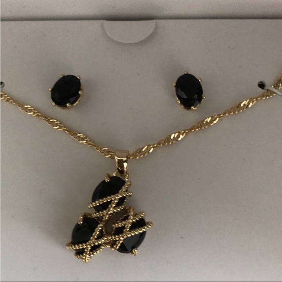Gold plated necklace with Earrings - Picture 2 of 3